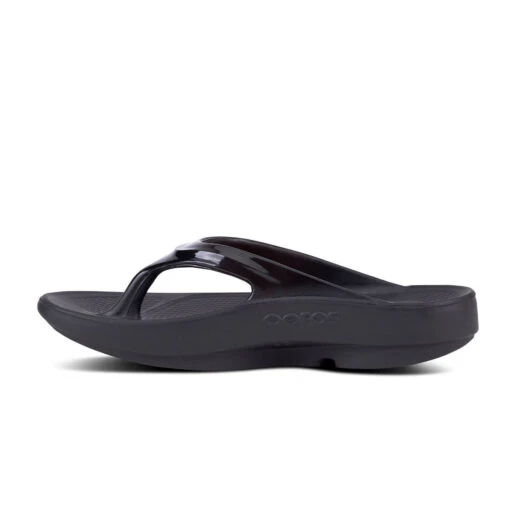 'OOFOS' Women's OOlala Thong - Black Patent -Shoes Boot Store