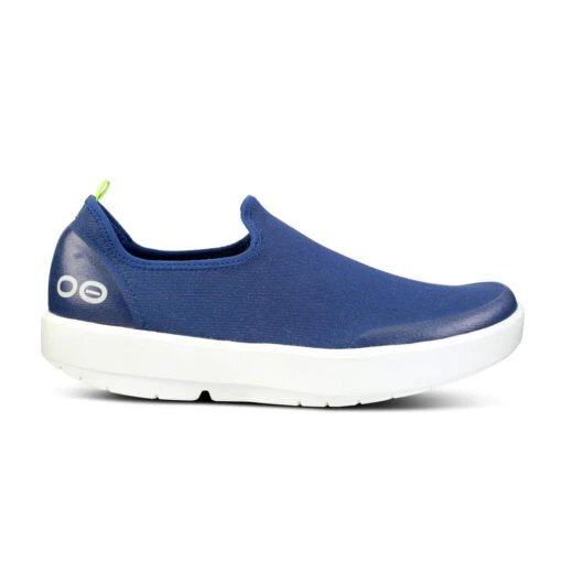 'OOFOS' Women's OOmg EeZee Low Shoe - White / Navy -Shoes Boot Store